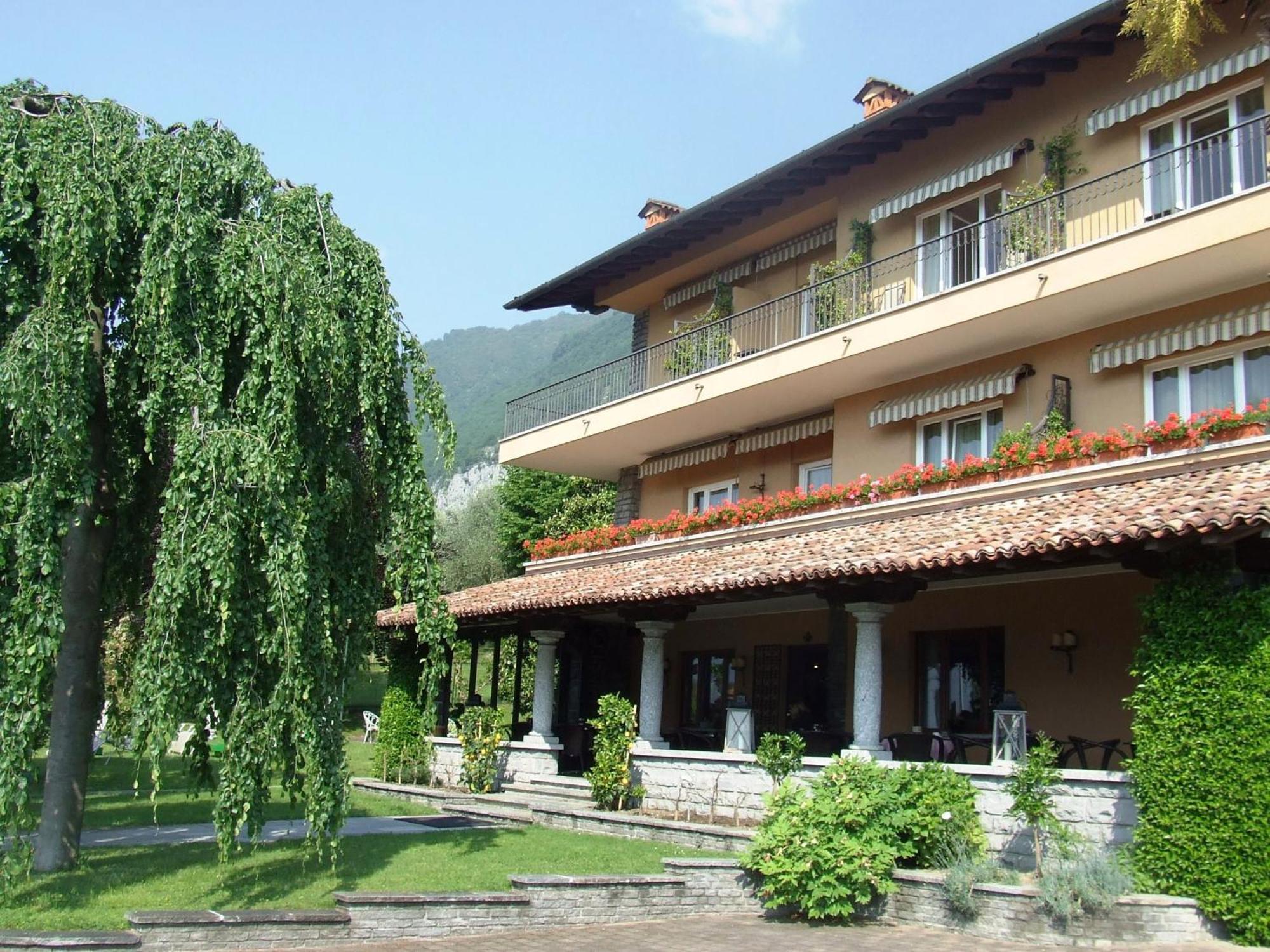 Albergo Villa Edy Tremezzo Buitenkant foto