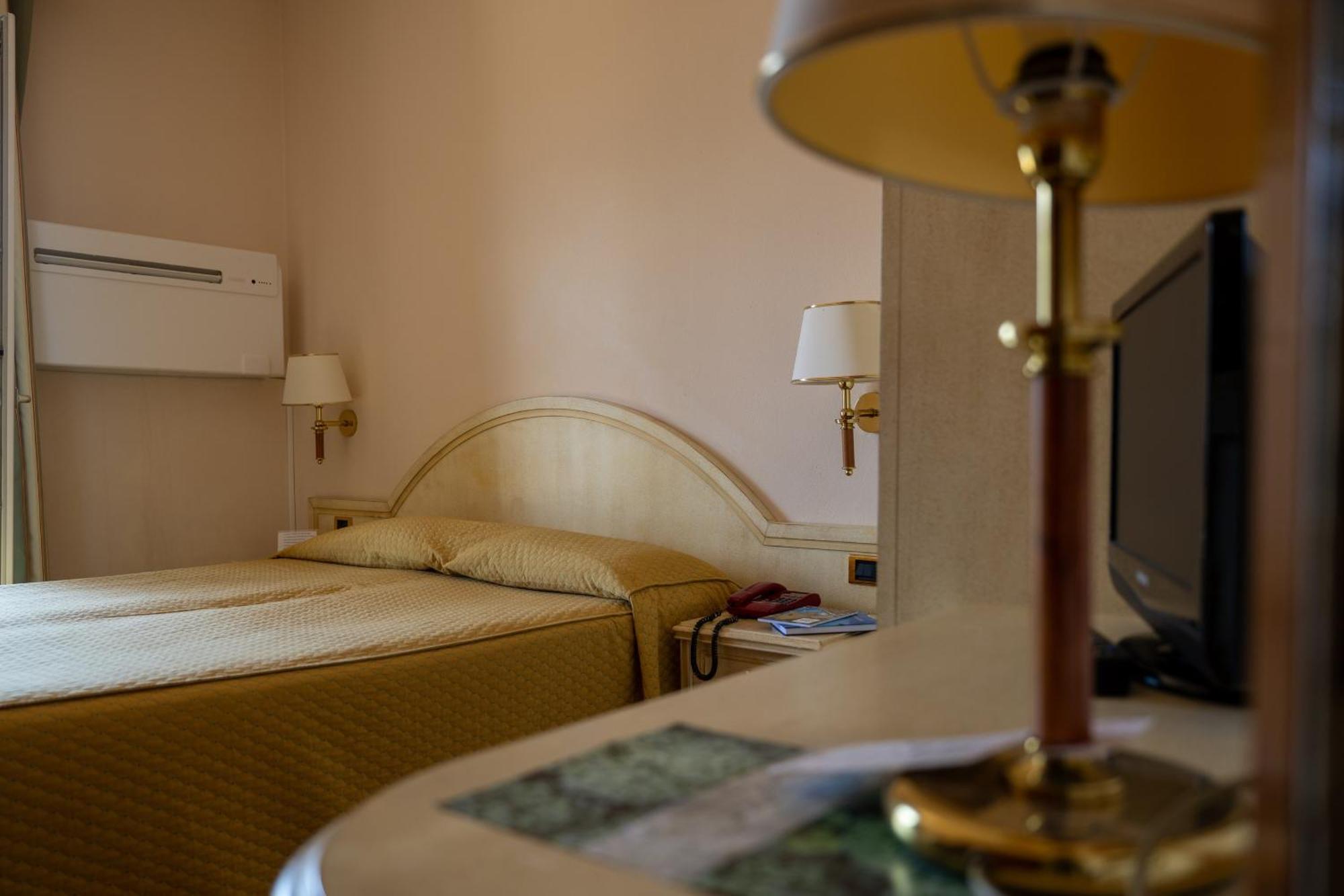 Albergo Villa Edy Tremezzo Buitenkant foto